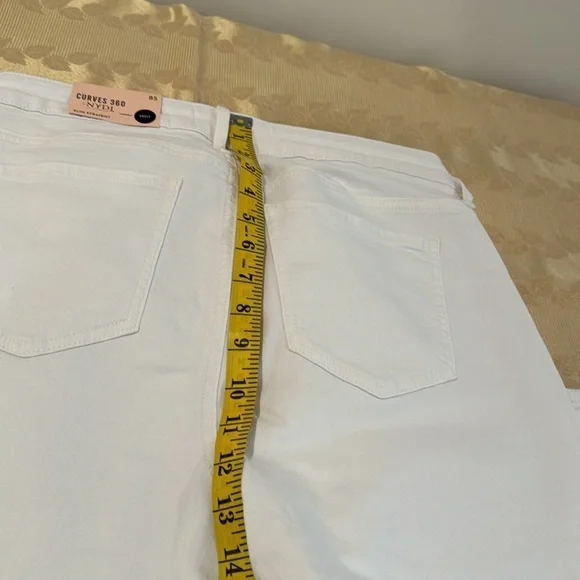 Curves 360 by NYDJ Slim Ankle Jeans. Size 8 short - Picture 11 of 13